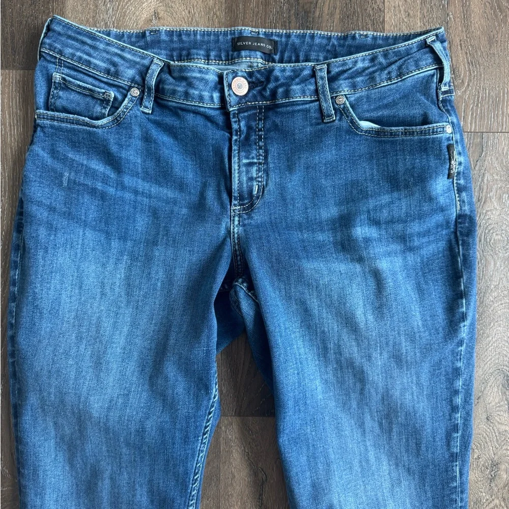 Silver Jeans.  Boyfriend Style.  Women’s size 12/29. Excellent used condition! - Picture 2 of 7